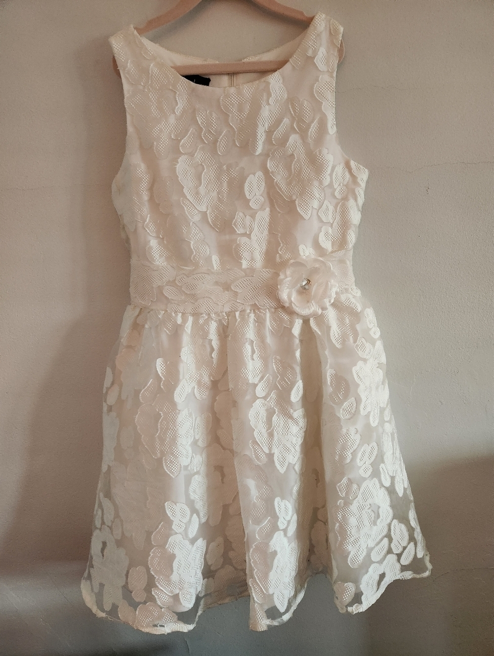 White Floral Lace Girls Formal Dress w/Rosette Waist, Size 14, EPreLC - Picture 4 of 5